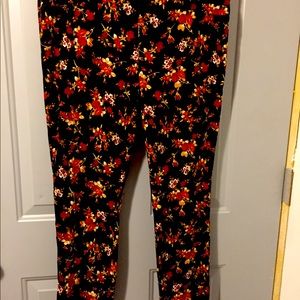 16-18 black denim jeggings with flowers